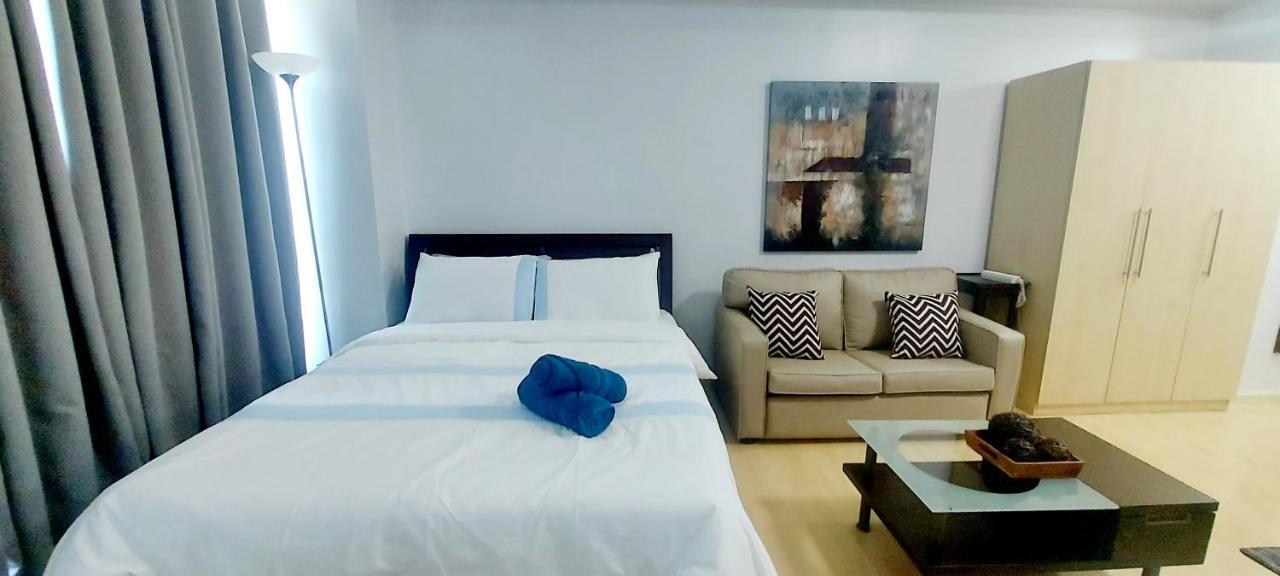 N Place At Soho Central Manila Esterno foto