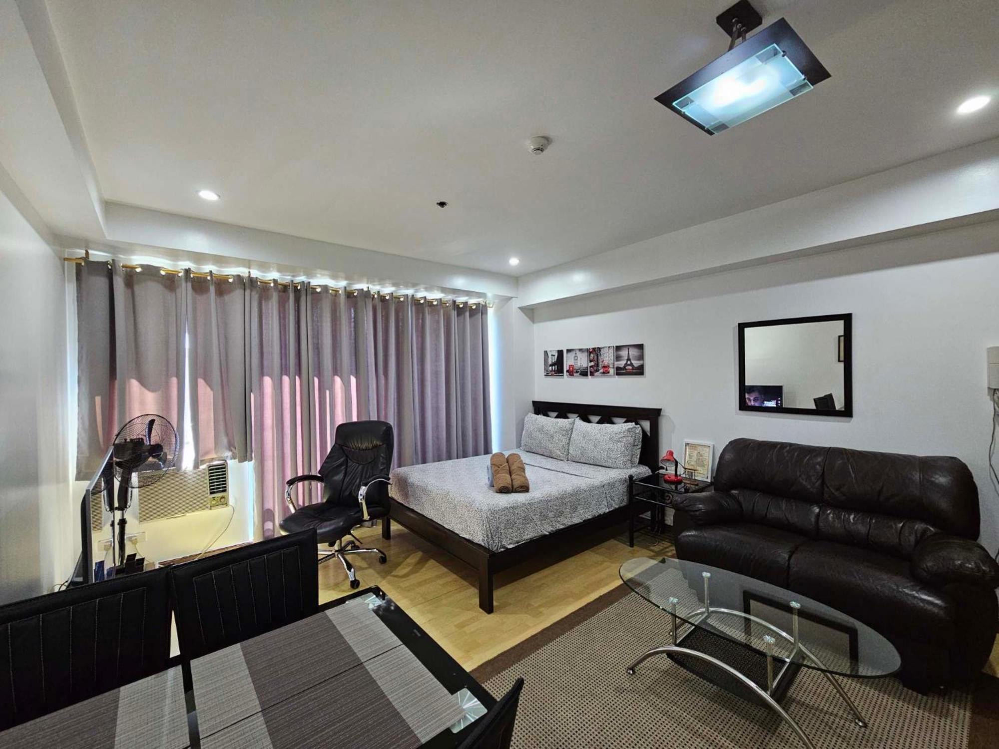 N Place At Soho Central Manila Camera foto